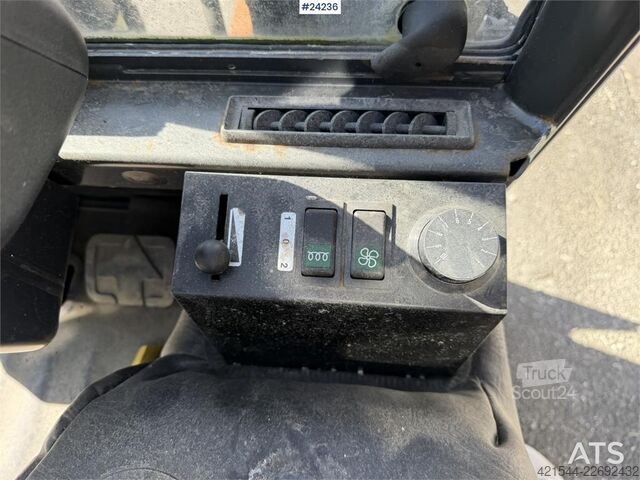 Iekrāvējs Linde E16P-02 truck for sale as a repair object