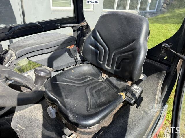 Iekrāvējs Linde E16P-02 truck for sale as a repair object