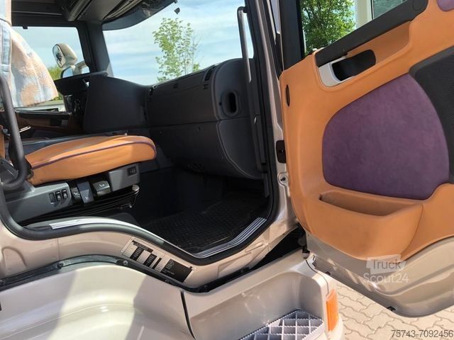 Veewagen SCANIA P 450 RJH  Pferde POP-OUT