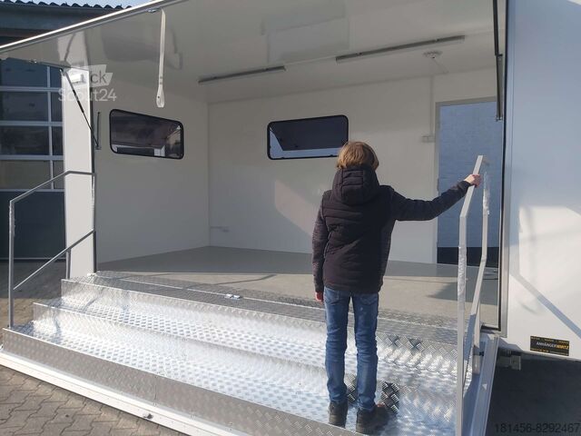 Other Other Event Präsentation innen 470x230x220cm Fenster Seitentür Treppe Licht 230V