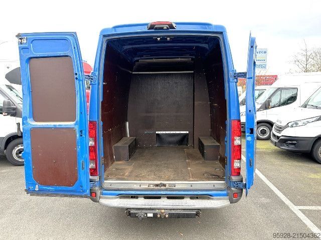 Dobozos furgon IVECO 35S21 SV/P, 4 Sitze, AHK, Klima, Standheizung