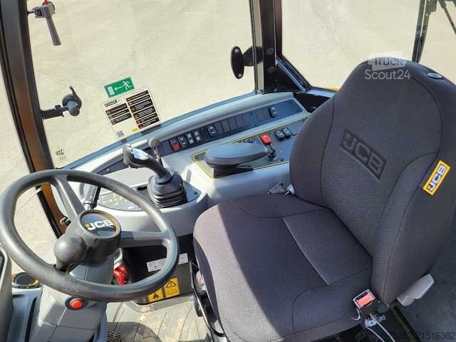 Wheel loader JCB 406 - NEU - inkl. Schaufel und Gabel