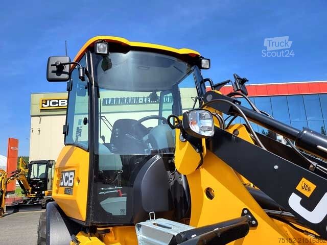 Wheel loader JCB 406 - NEU - inkl. Schaufel und Gabel