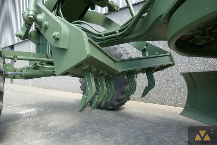 Grader Caterpillar 12H Ex-military