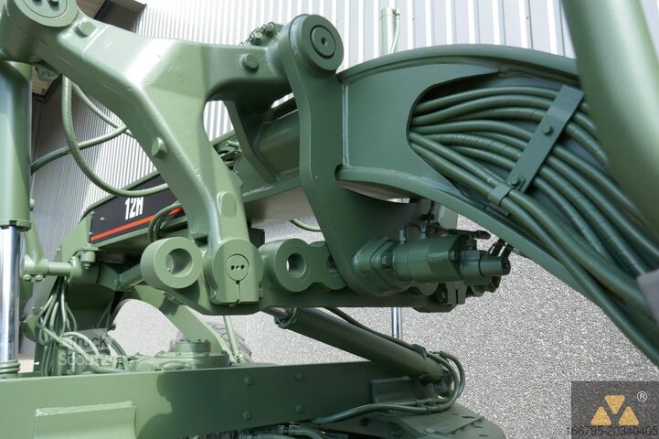 Grader Caterpillar 12H Ex-military