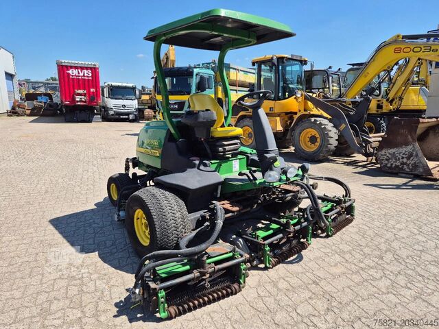 Grasmaaier John Deere 8700 PC FM (fairway mower - LOW HOURS )