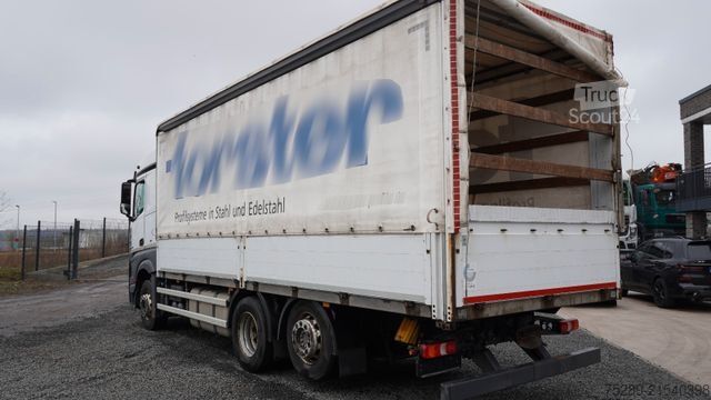 Tovorno vozilo s ravno platformo in ponjavo MERCEDES-BENZ Actros 2546 Pritsche + Plane Euro 6c Retarder