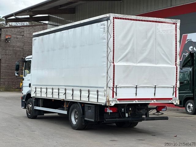 Tovorno vozilo s ravno platformo in ponjavo MAN TGM 12.250 4x2 BL Curtainsider