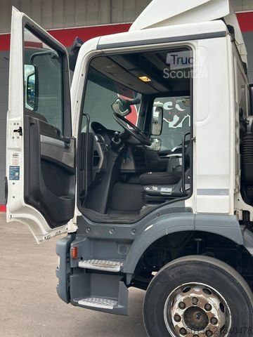 Tovorno vozilo s ravno platformo in ponjavo MAN TGM 12.250 4x2 BL Curtainsider