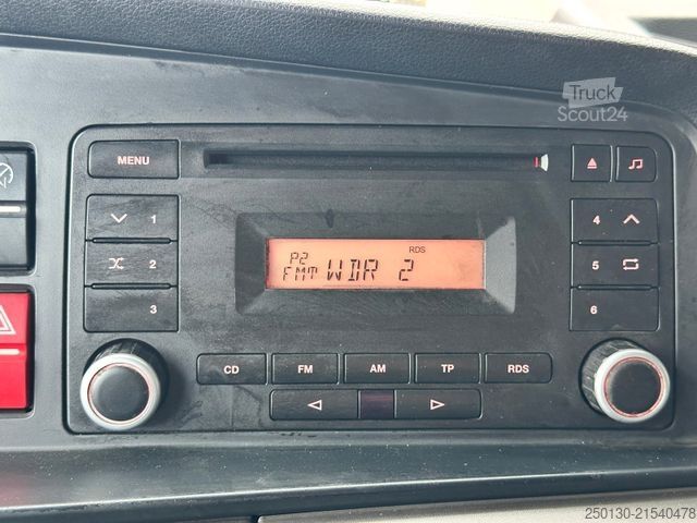 Tovorno vozilo s ravno platformo in ponjavo MAN TGM 12.250 4x2 BL Curtainsider