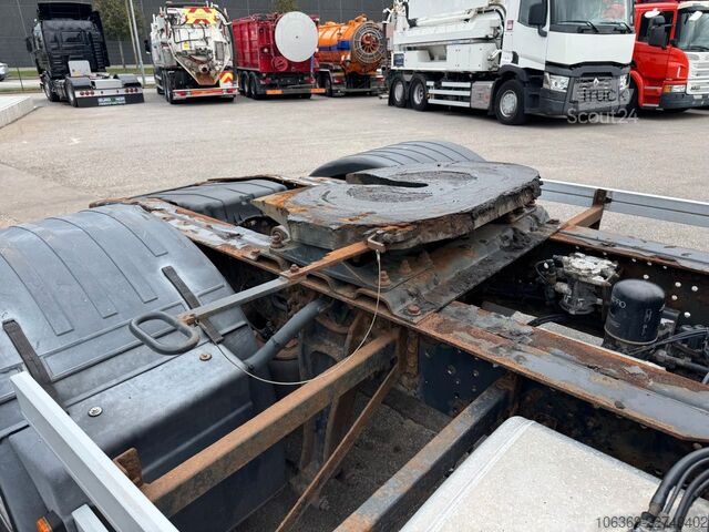Cap tractor standard IVECO Stralis 460 4x2 Euro 6 Hi-Way
