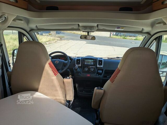 Полуинтегрированный автодом HYMER/ERIBA Exsis-t 588