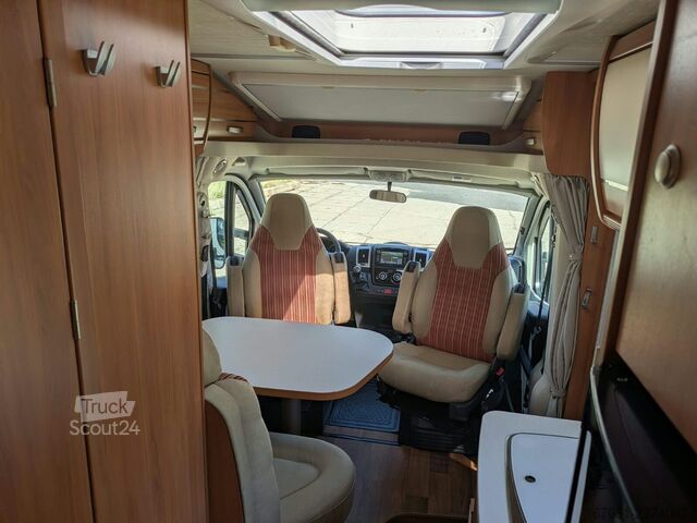 Полуинтегрированный автодом HYMER/ERIBA Exsis-t 588
