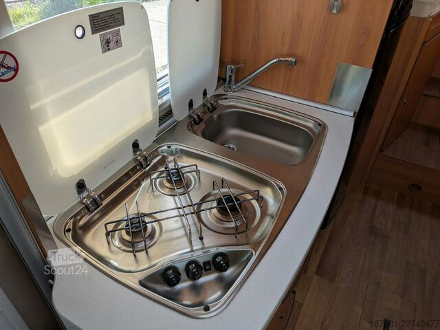 Полуинтегрированный автодом HYMER/ERIBA Exsis-t 588