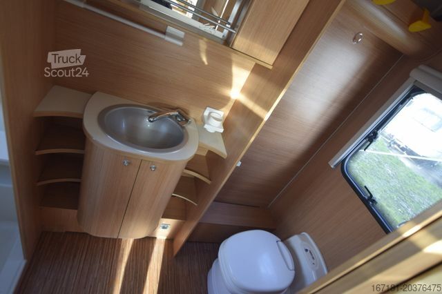 Caravana ADRIA Adora 542 UP mit Mover