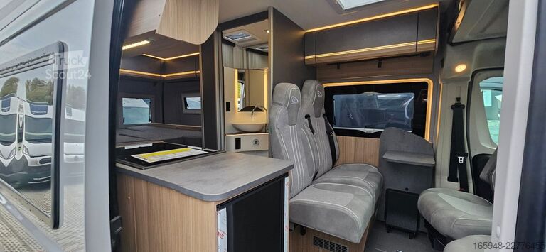 Kamper PÖSSL PÖSSL Summit Shine 600 L Elegance*Automatik*