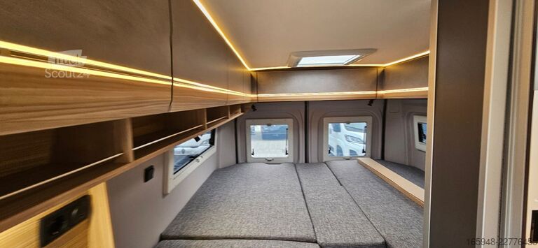 Kamper PÖSSL PÖSSL Summit Shine 600 L Elegance*Automatik*