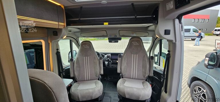 Kamper PÖSSL PÖSSL Summit Shine 600 L Elegance*Automatik*