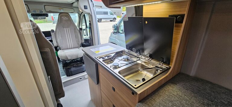 Kamper PÖSSL PÖSSL Summit Shine 600 L Elegance*Automatik*