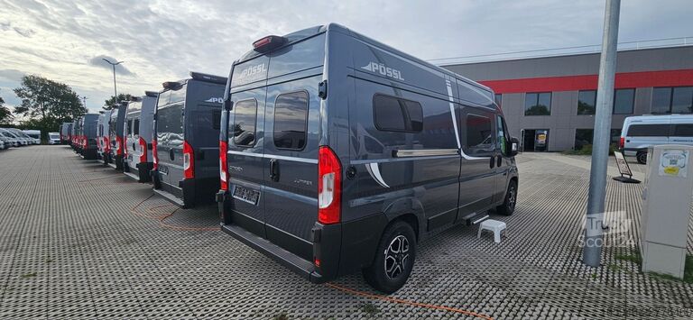 عربة تخييم PÖSSL PÖSSL Roadstar 600 L*Längsbetten auf 6m