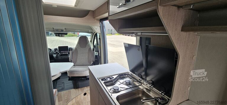 عربة تخييم PÖSSL PÖSSL Roadstar 600 L*Längsbetten auf 6m