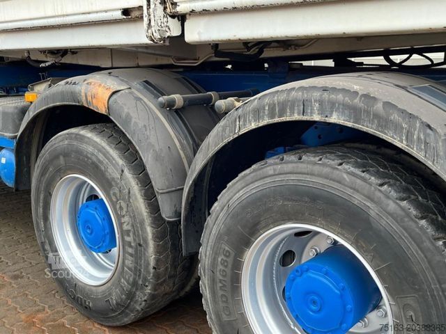 Sklápač MERCEDES-BENZ Actros 3341 6x4 3-Achs Kipper Meiller Bordmatik