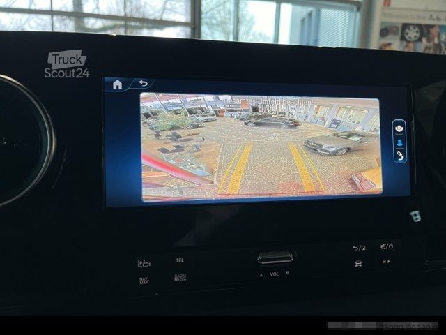 شاحنة بانل MERCEDES-BENZ eSprinter 320 Kasten PRO AHK/Navi/Rückfahrkamera