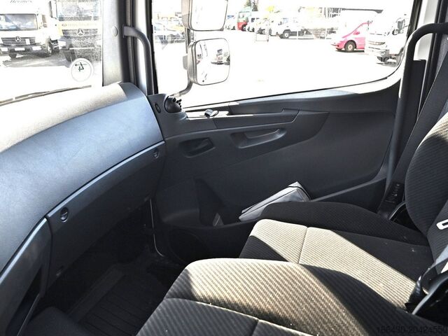 Van Mercedes-Benz Atego 821 K 4x2 Meiller TRIGENIUS 2x AHK Klima GSR