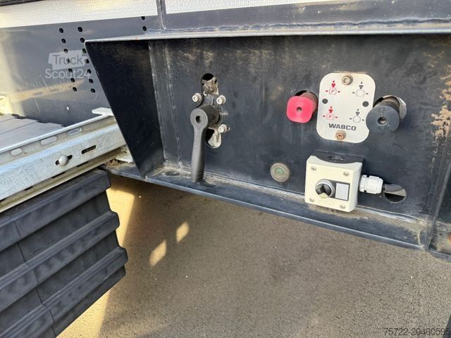 Holztransport Auflieger PAVIC HTS 24 Kurzholz Schemel Auflieger