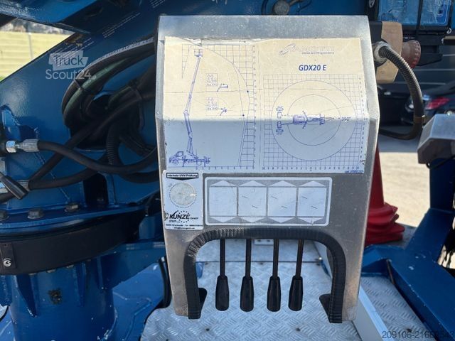 Автомобільна підйомна платформа NISSAN NT 400 Cabstar ManottiGDX 20/E Hubarbeitsbühne