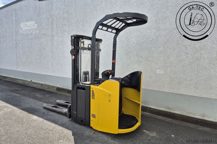 Στοίβαξη παλετών Linde L14SP