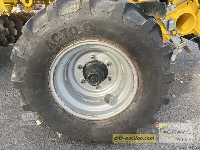 Сеялка Bednar OMEGA OO 3000