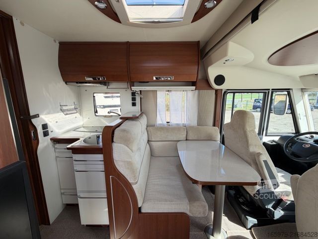 Entegre karavan RAPIDO 855F
