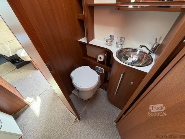 Entegre karavan RAPIDO 855F