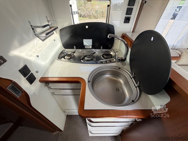 Entegre karavan RAPIDO 855F