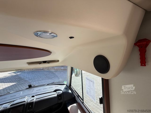 Entegre karavan RAPIDO 855F