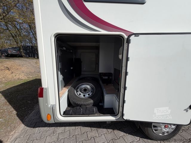 Entegre karavan RAPIDO 855F