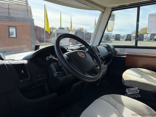 Entegre karavan RAPIDO 855F