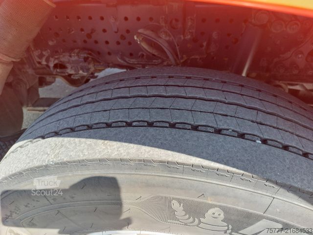 Standard SZM MERCEDES-BENZ Actros 18-48 Stream Space-MP 5- Retarder