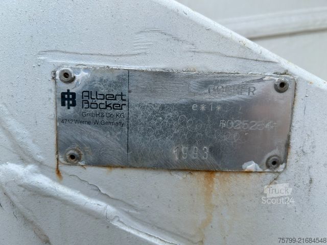 Camion équipé d'une grue MERCEDES-BENZ 814 Atego mit Böcker Dachdecker Kran AK25-650