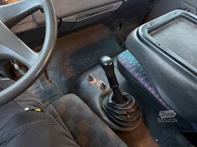 Camion plateau MERCEDES-BENZ Ecoliner 1520  / Maschinen / Traktoren Transport