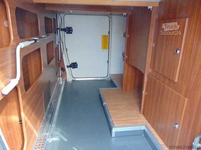 Półzintegrowany kamper ADRIA MERCEDES - POLARIS - seiner Zeit weit voraus