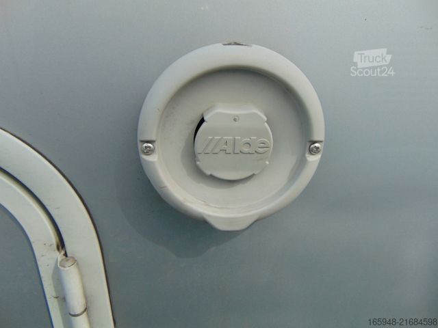 Półzintegrowany kamper ADRIA MERCEDES - POLARIS - seiner Zeit weit voraus