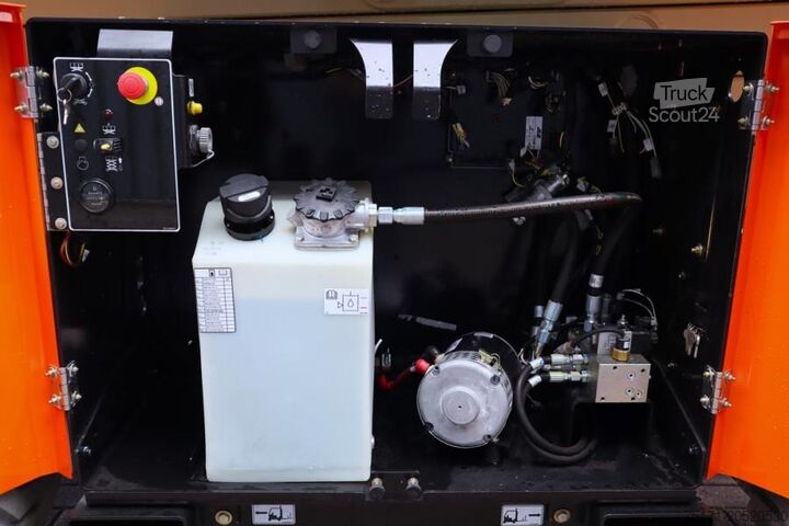 Pont élévateur à ciseaux JLG ERT3369 Unused, Electric, 12m Working Height, 454k