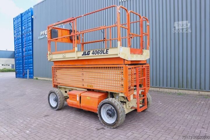 Scissor lift JLG 4069LE Electric, 14.2m Working Height, 360kg Capac
