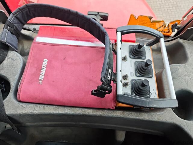 Manipulador telescópico giratorio Manitou MRT 2150 Privilege Remote Control!