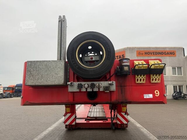 Chargeur bas Kel-Berg Lowbed / Tieflader / Sengetrailer