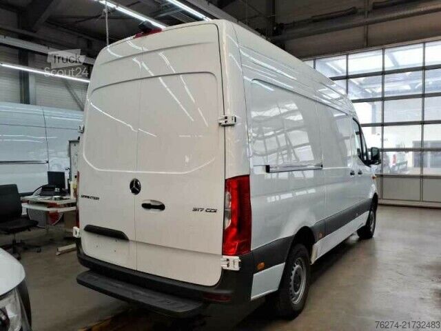 Magas tetős furgon Mercedes-Benz Sprinter 317 CDI Hochdach L2H2 Pro