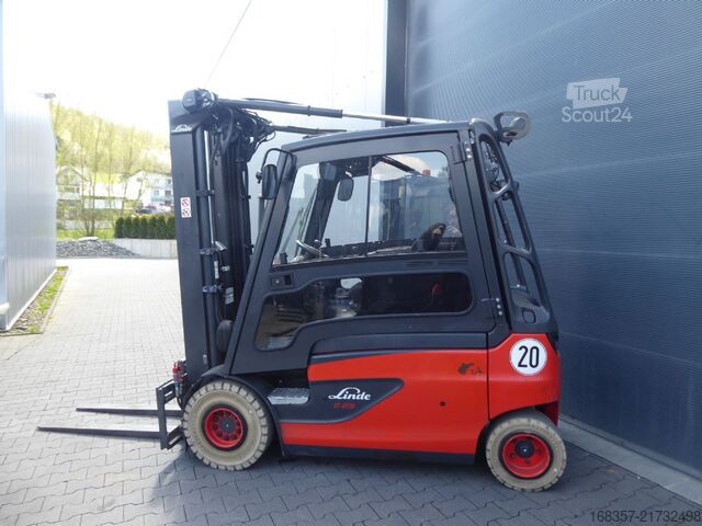 Фронтальний навантажувач вилковий Linde E25L-01