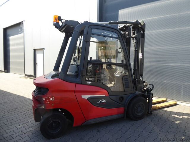 Фронтальний навантажувач вилковий Linde H35D-01